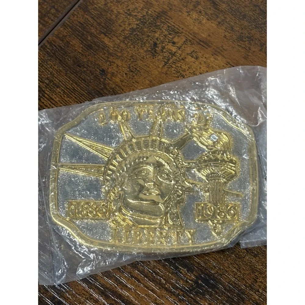 Vintage Belt Buckle 100 Years Of Lady Liberty 1886 1986 Statue Of Liberty NEW
